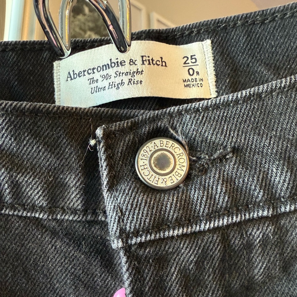 Abercrombie & Fitch 90’s straight ultra high rise - black